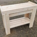 Stoere en degelijke oppottafel van steigerhout