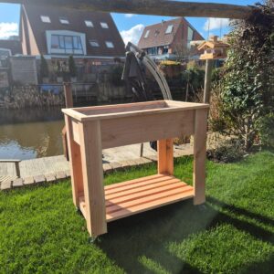 Douglas kweektafel met onderplank en wielen